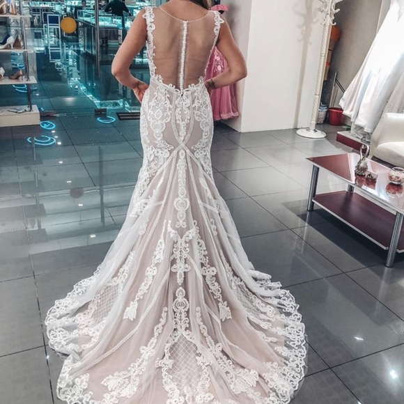 Deep V Neck Illusion Backless Wedding dress - Picture 3 of 8